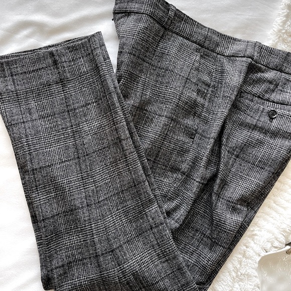 Banana Republic Avery Trouser Pants in Black and White (size 8) - Picture 9 of 10